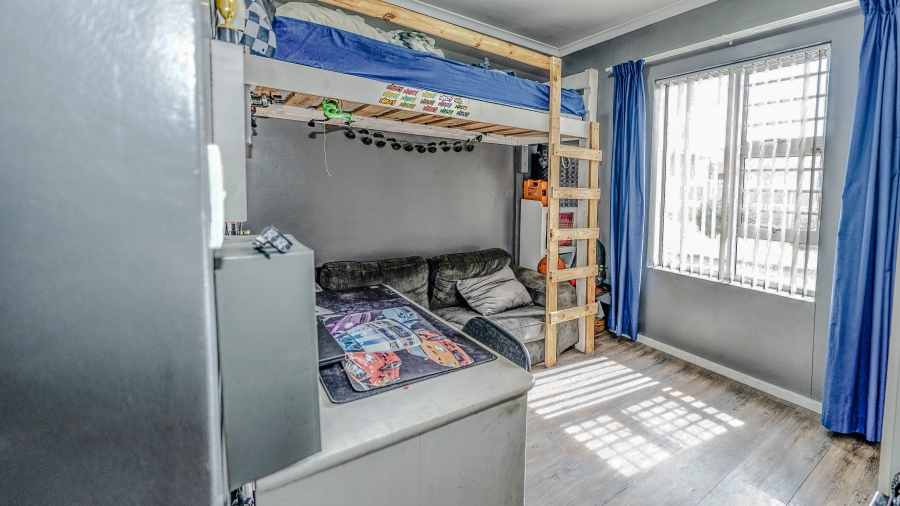 3 Bedroom Property for Sale in Zonnendal Western Cape